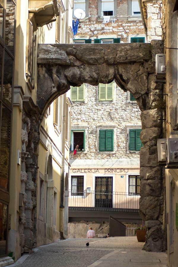 Apartment Tessa Rijeka Bagian luar foto